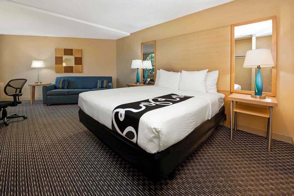 La Quinta Inn Suites By Wyndham West Palm Beach Airport 21/50