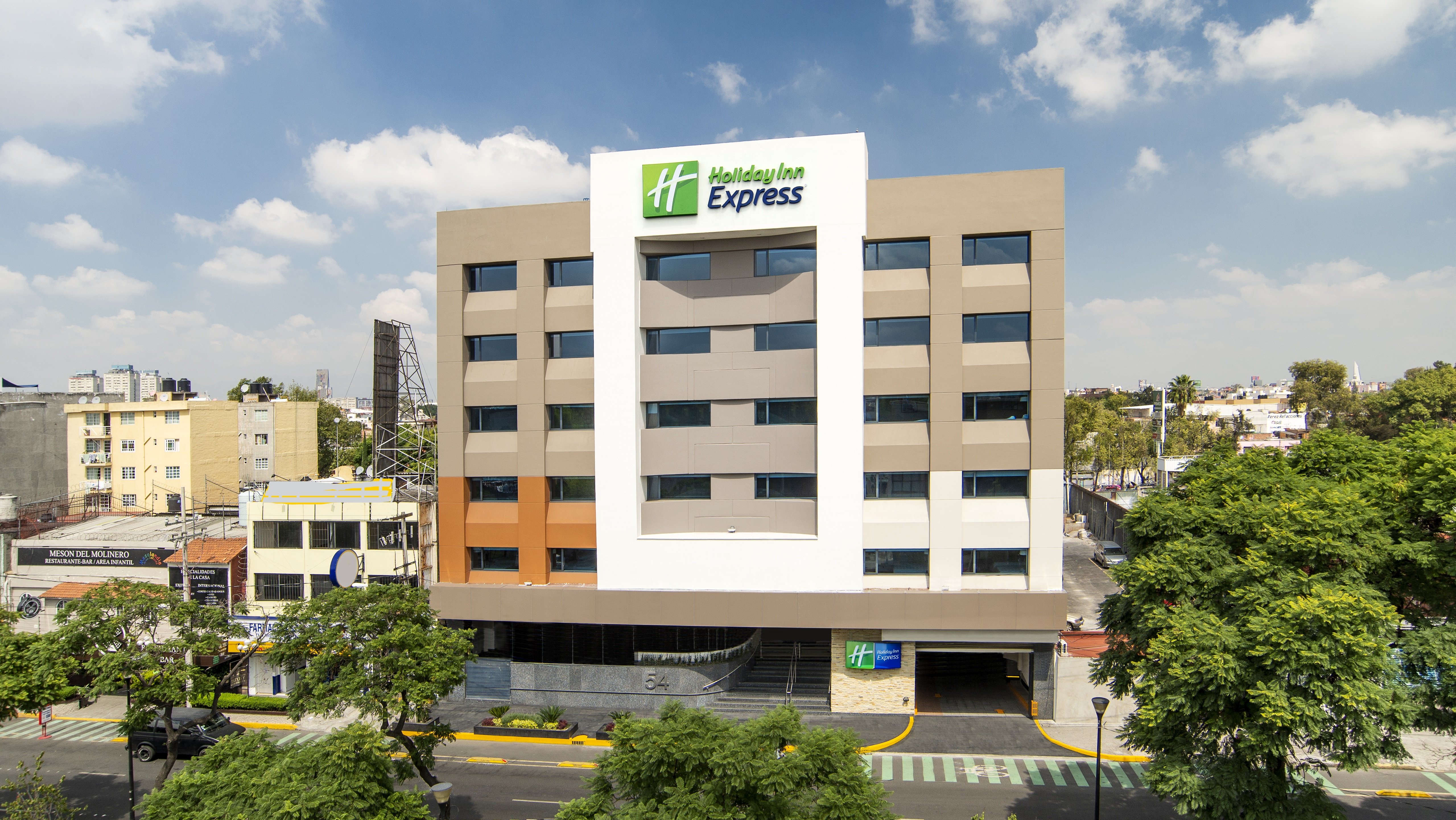 Holiday Inn Express Mexico Basilica 1/52