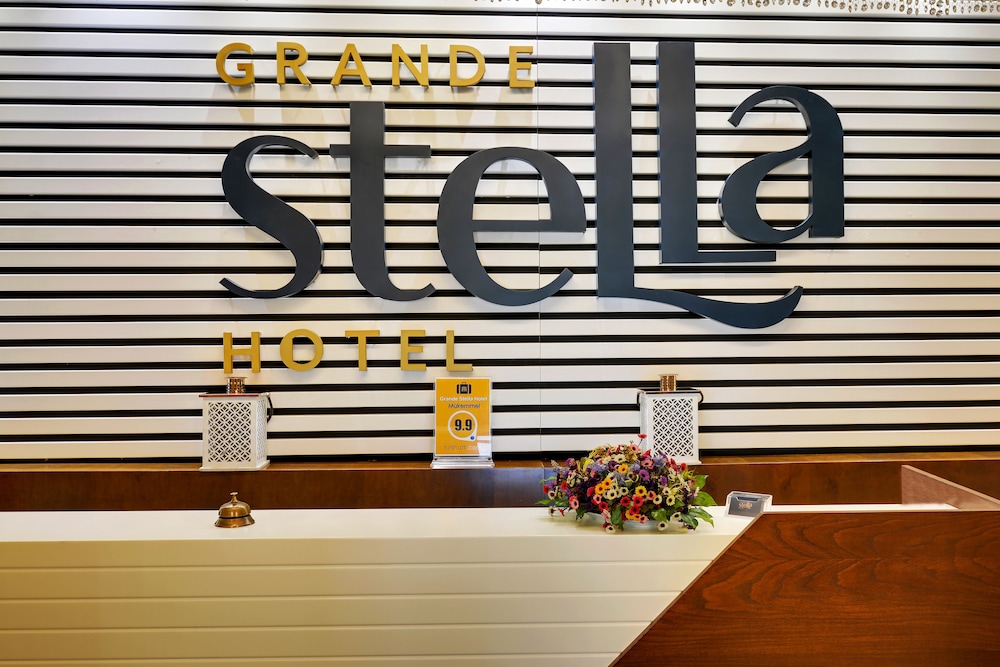 Castillo Luxury Rooms And Suites 4/38