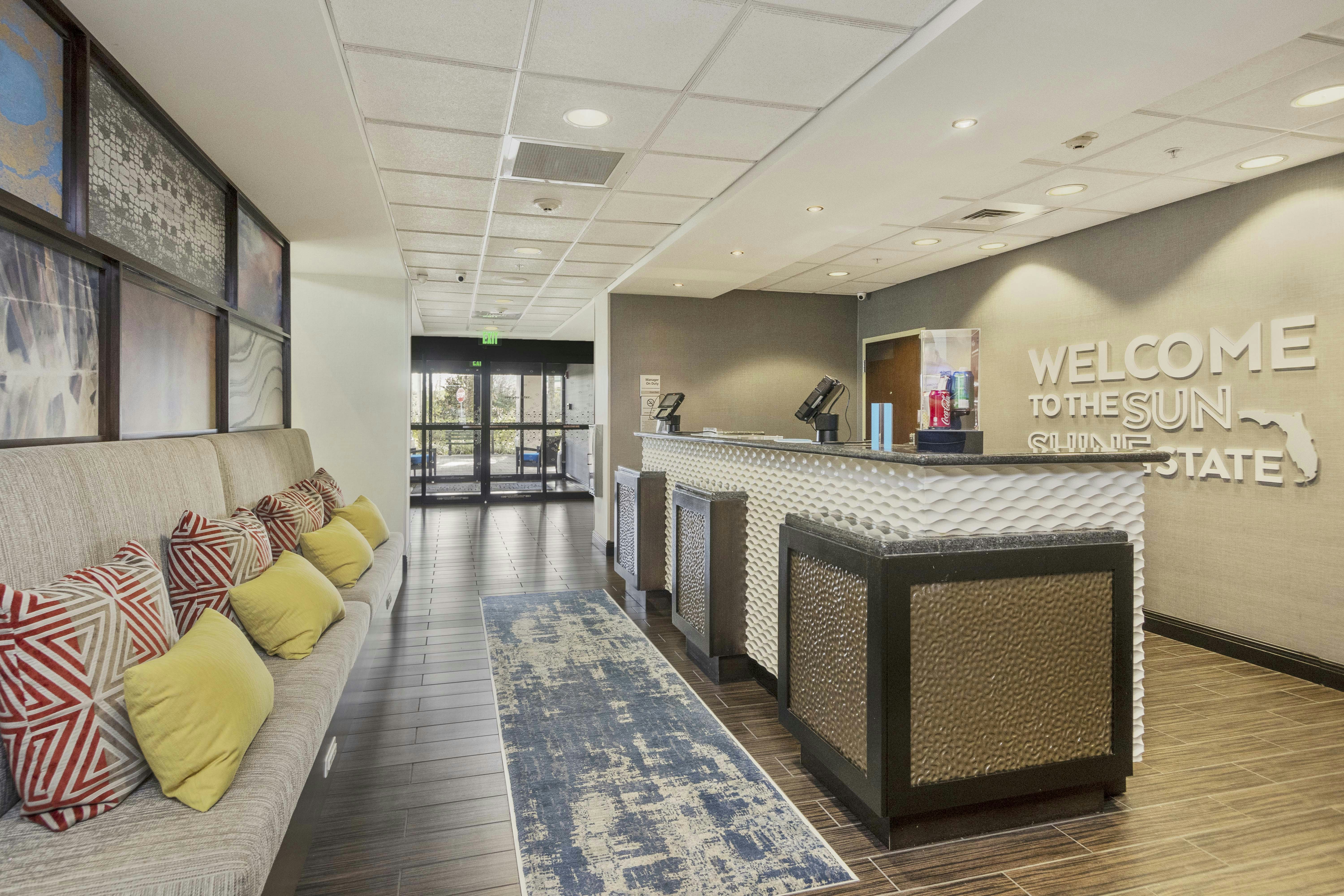 Hampton Inn Suites Orlando Apopka 8/15
