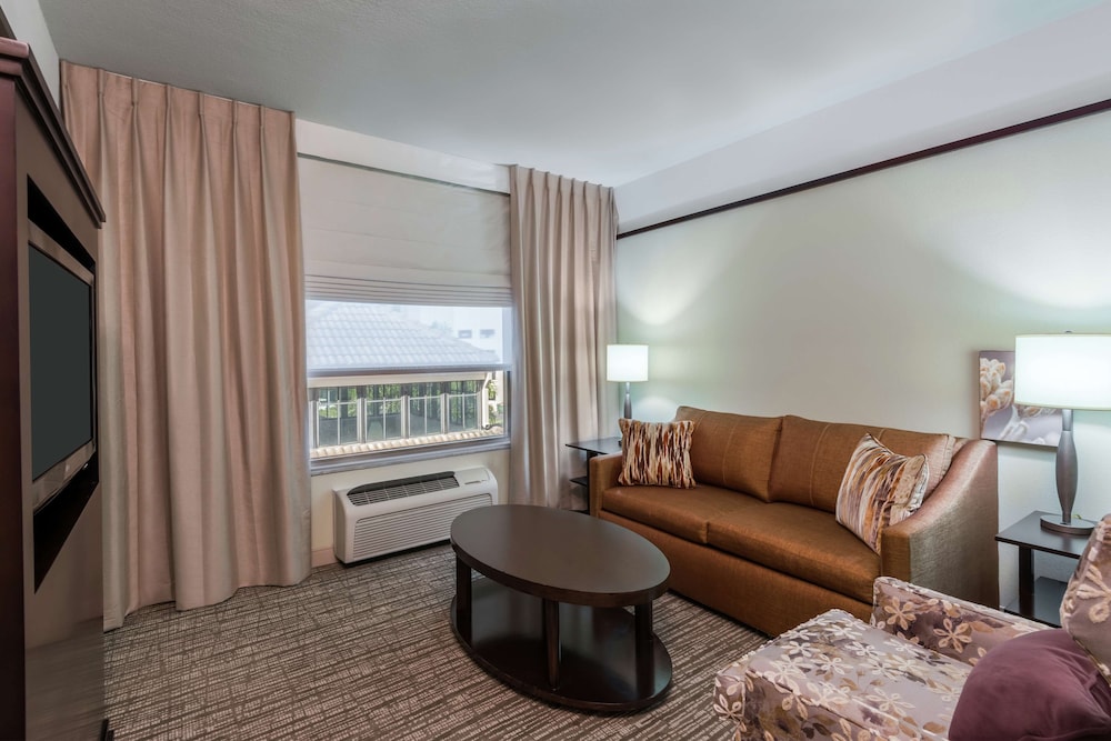 Hilton Garden Inn West Palm Beach Airport 34/54