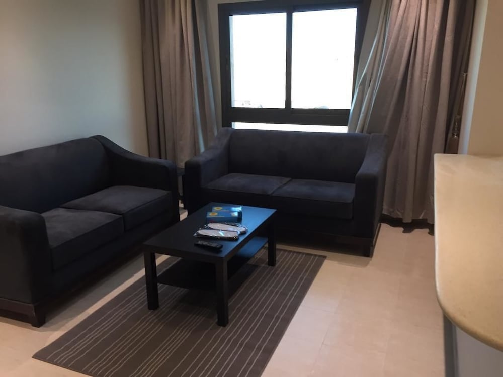 دنر 2(Danar Hotel Apartments 2) 10/19
