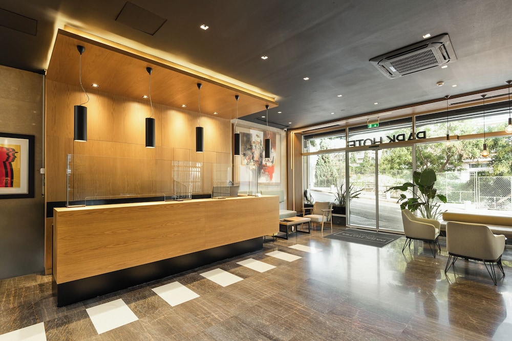 Park Hotel 9/67