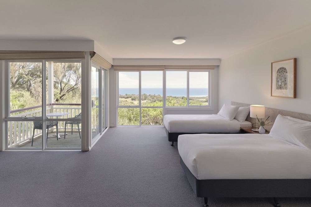 2 Bedrooms, Ocean Villa