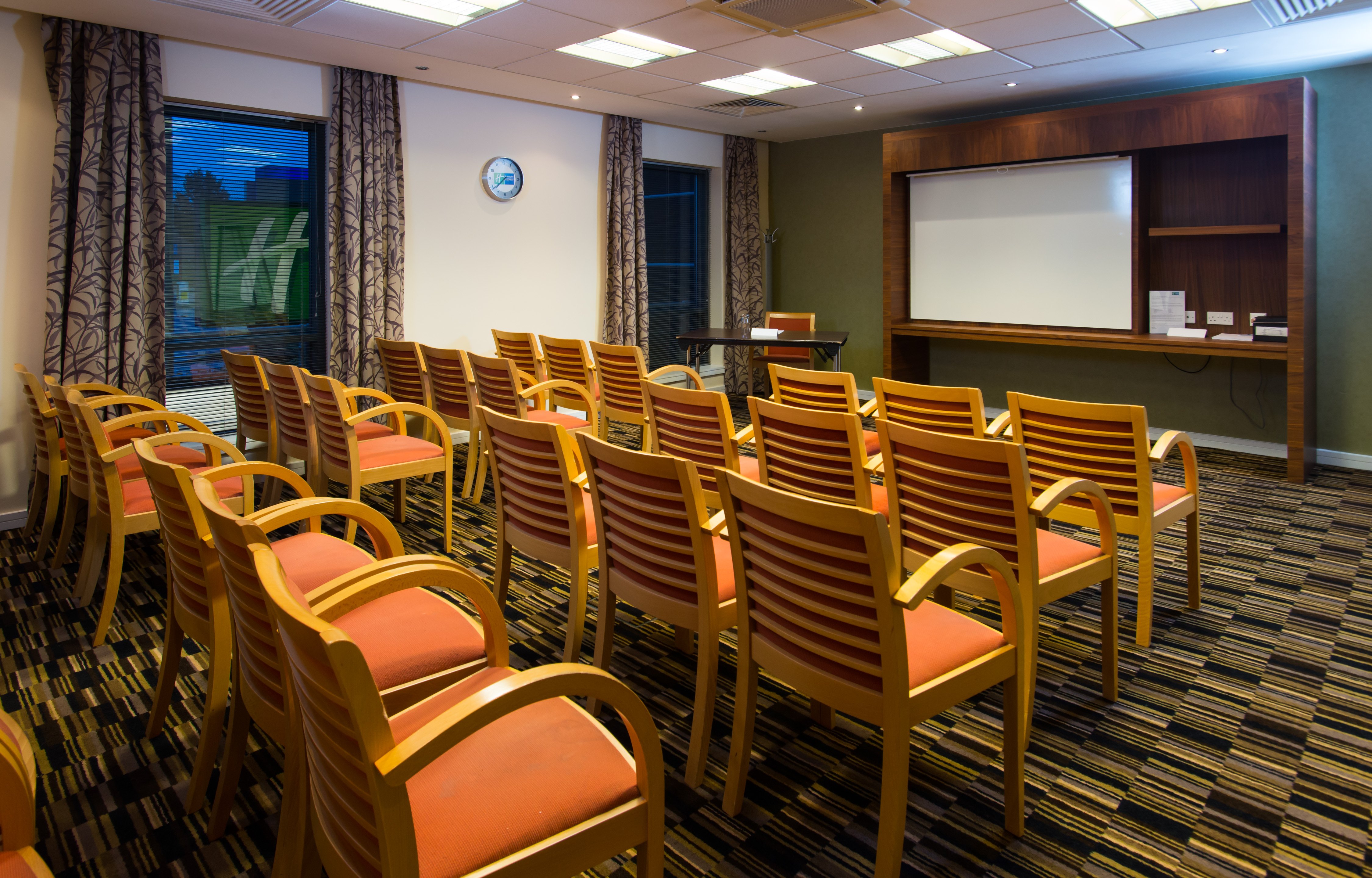 Holiday Inn Express Stevenage 59/66