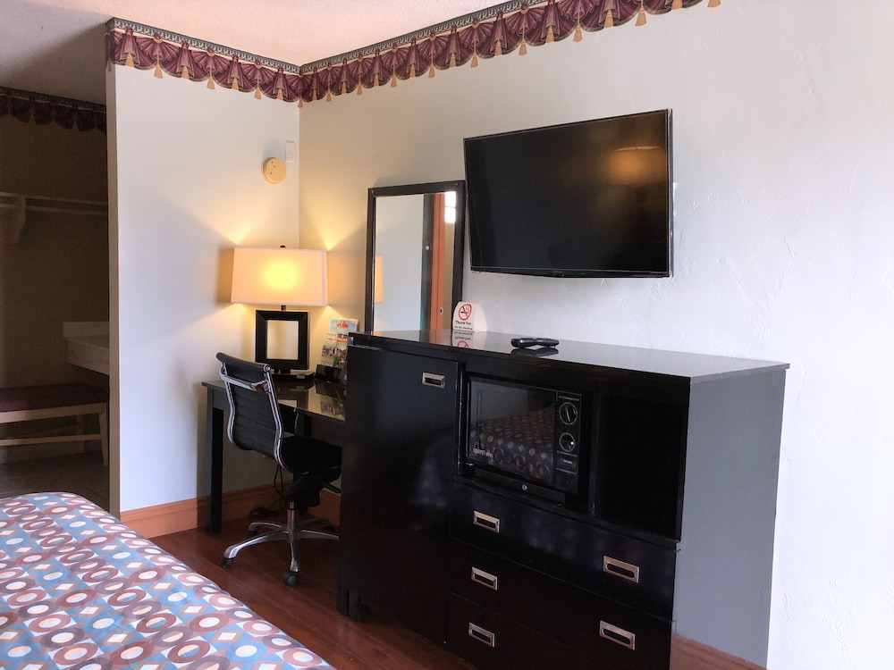 Stardust Inn 25/42