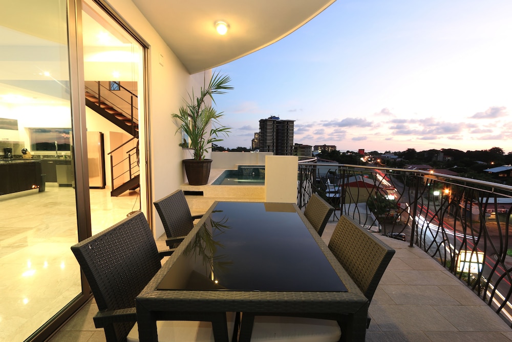 Sky Penthouses At Oceano 39/50