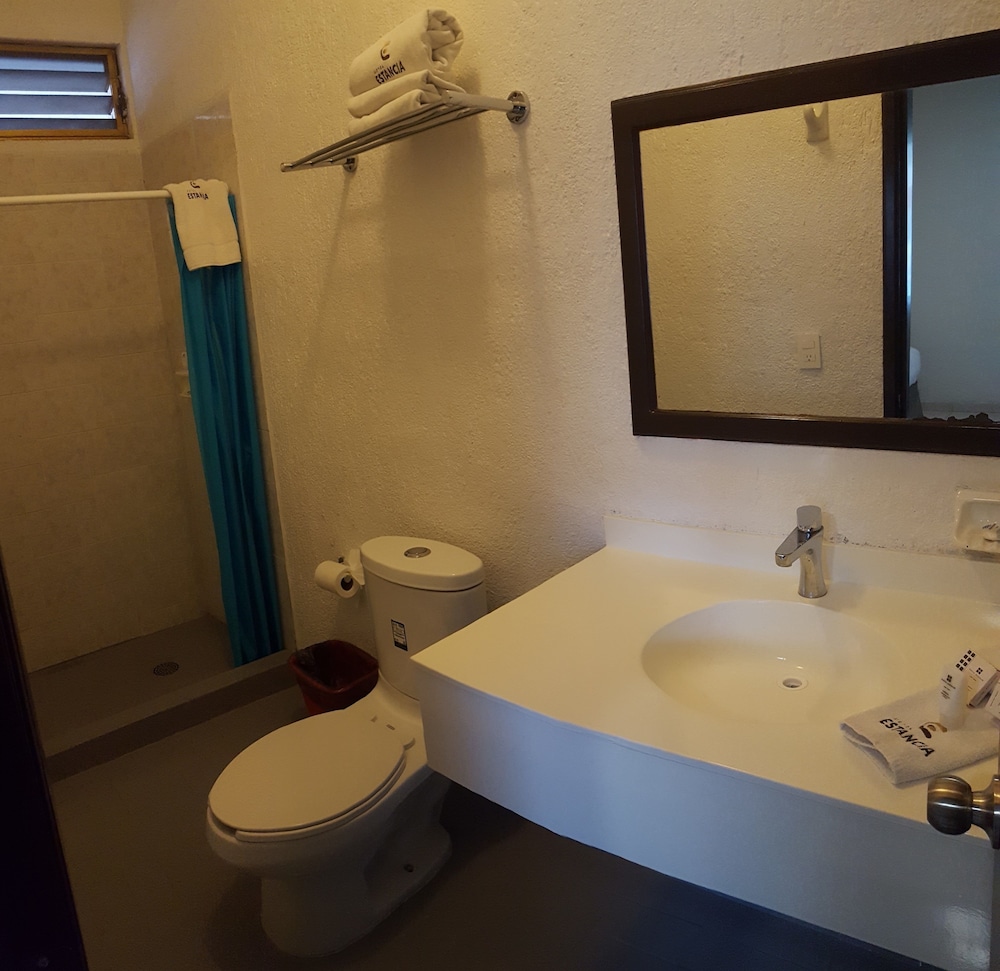 Hotel Estancia Business Class 49/50