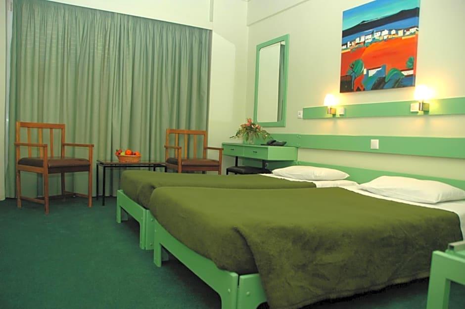 AMALIA HOTEL 17/24