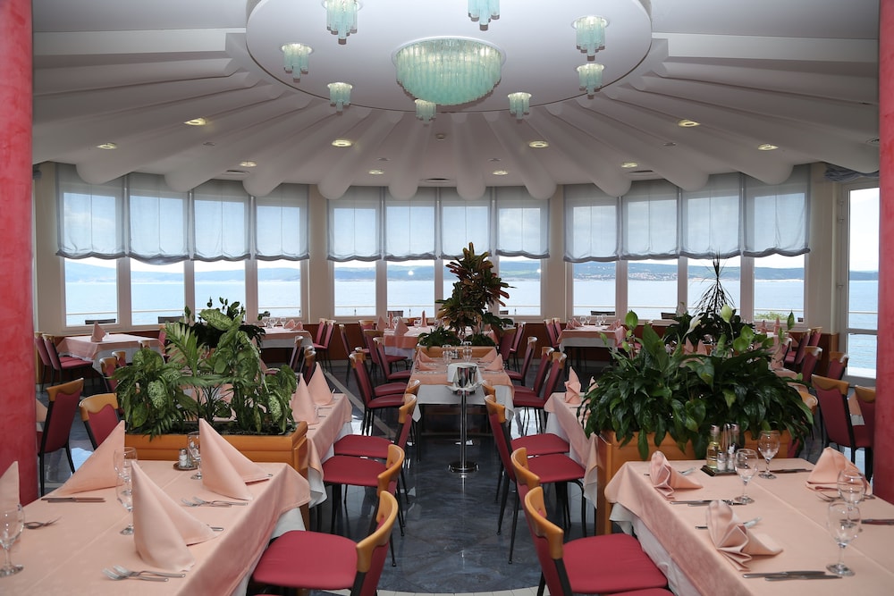 Hotel Marina 38/51
