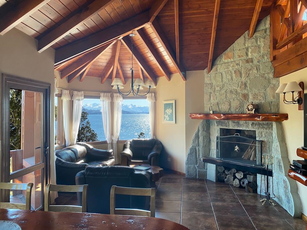 Charming Luxury Lodge and Private Spa 52/74