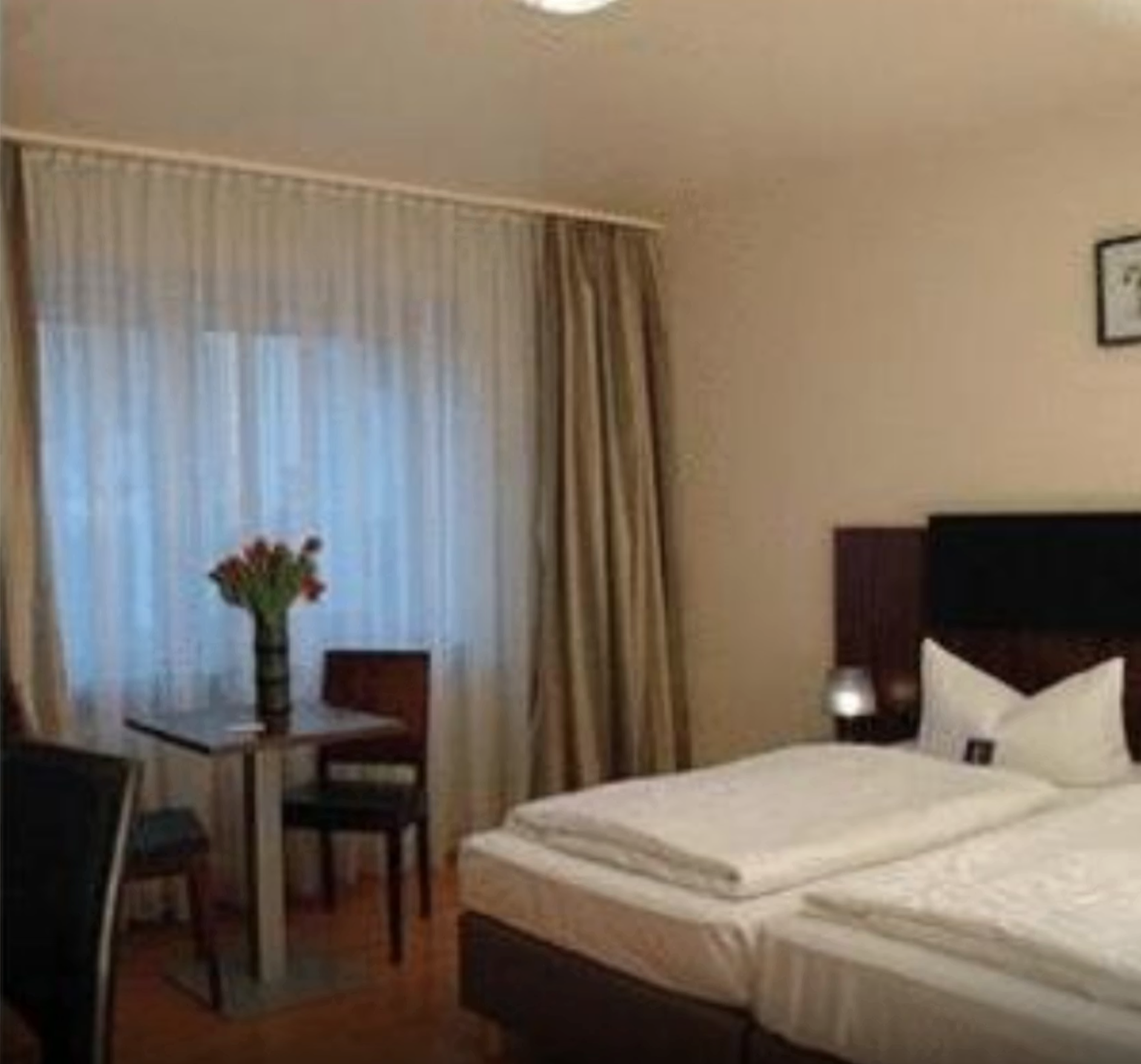 Standard, Twin Beds