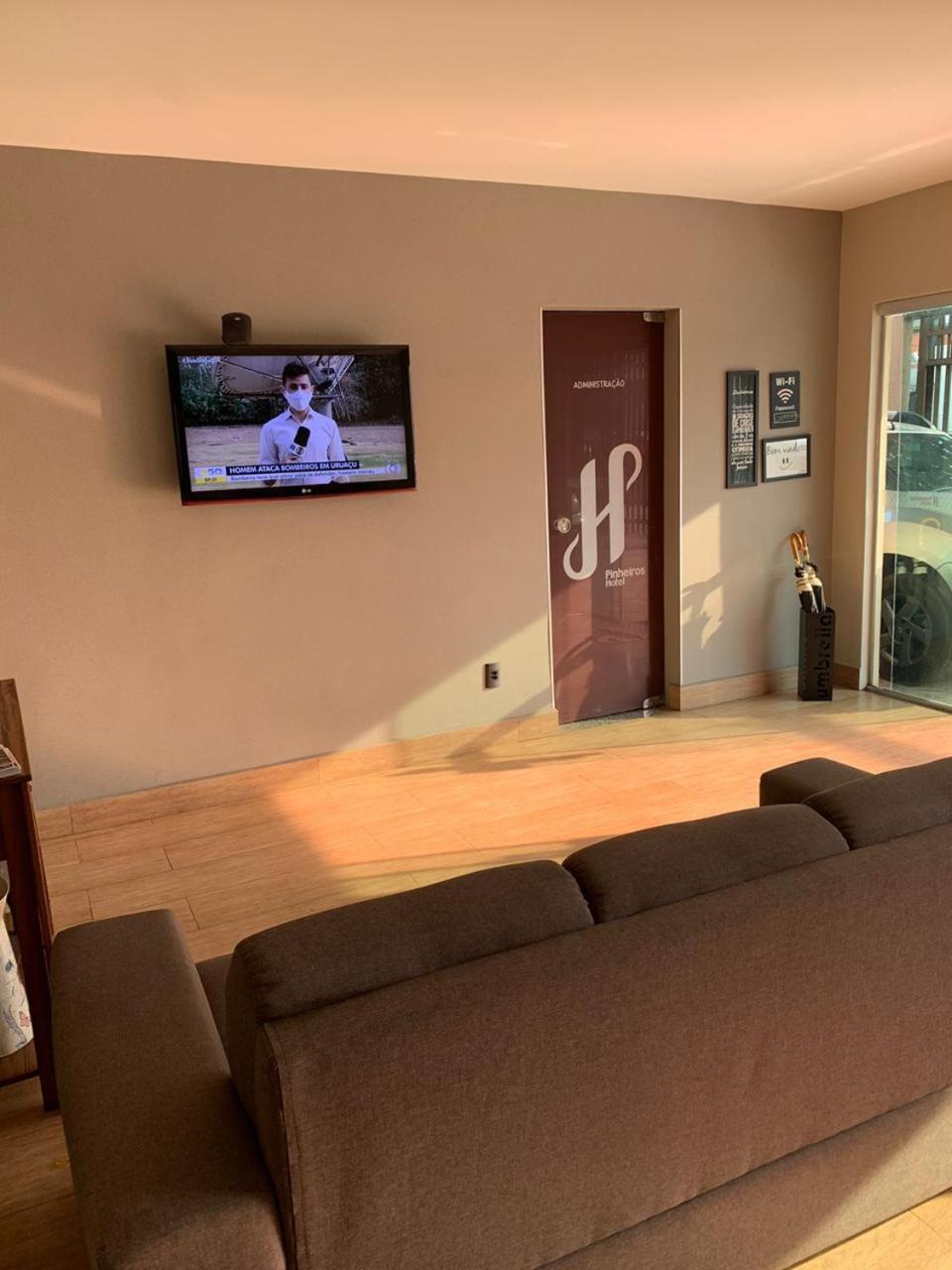 PINHEIROS HOTEL 46/57