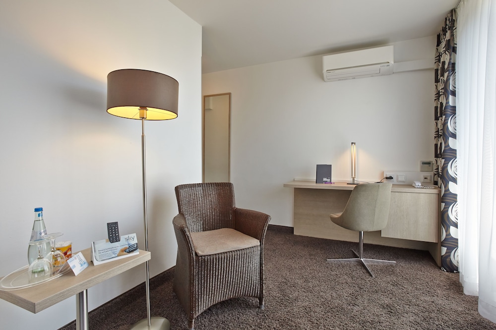 Hotel Demas City 61/72