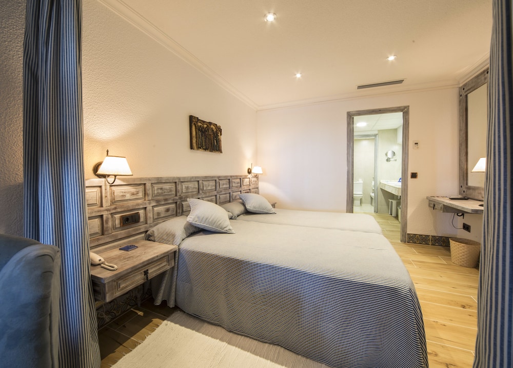 Hosteria del Mar 4/27