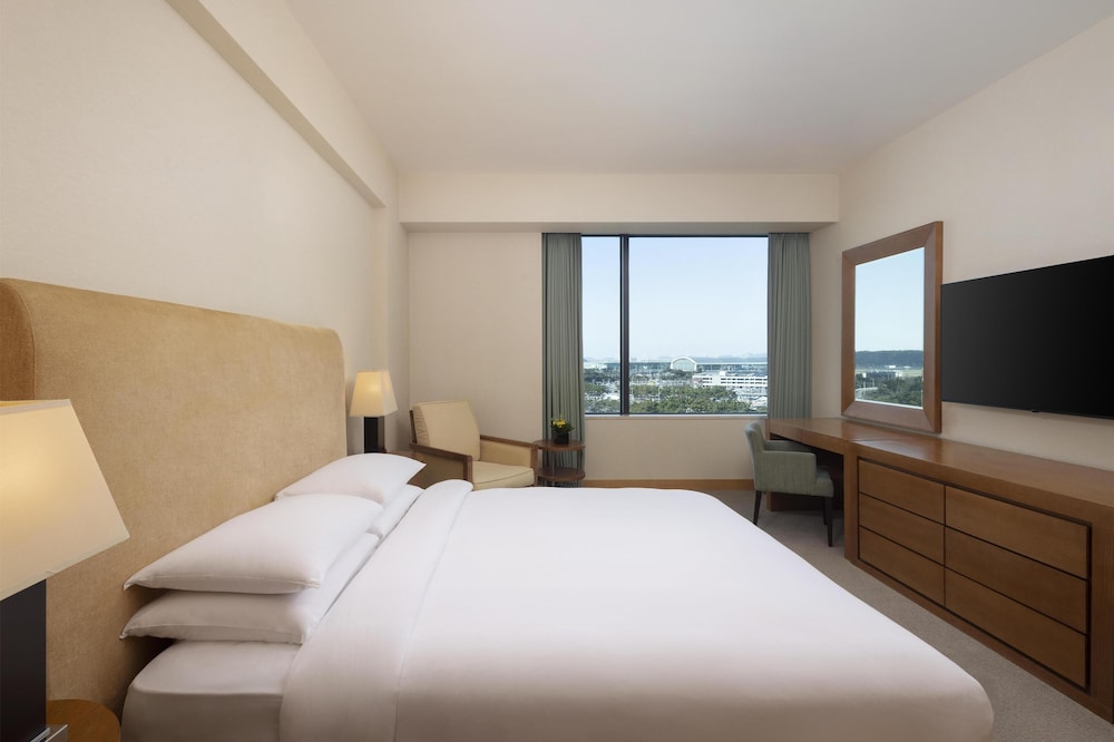 GRAND, SUITE, KING BED
