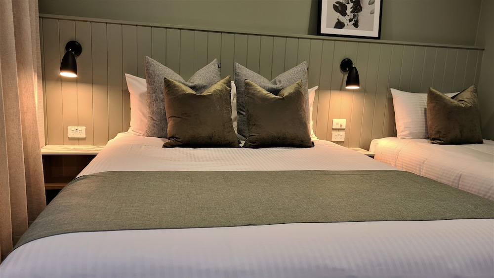 The Clairfield Hotel 11/50
