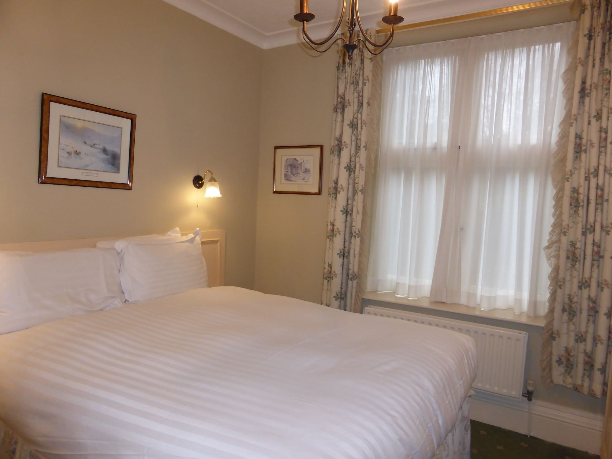 غرفة كلاسيكية بسرير مزدوج، Lindeth Howe Hotel 2/10
