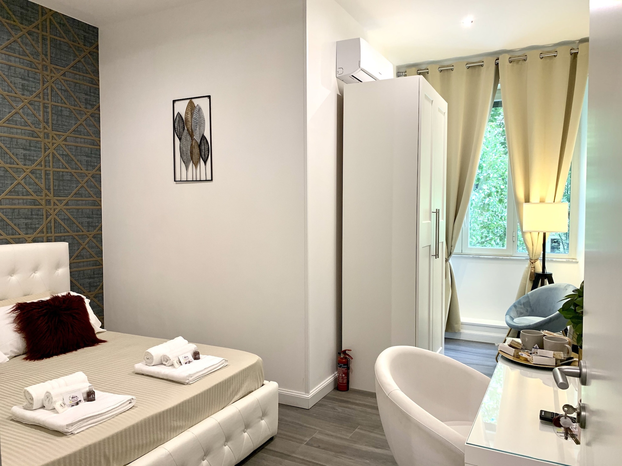 COMFORT, DOUBLE BED