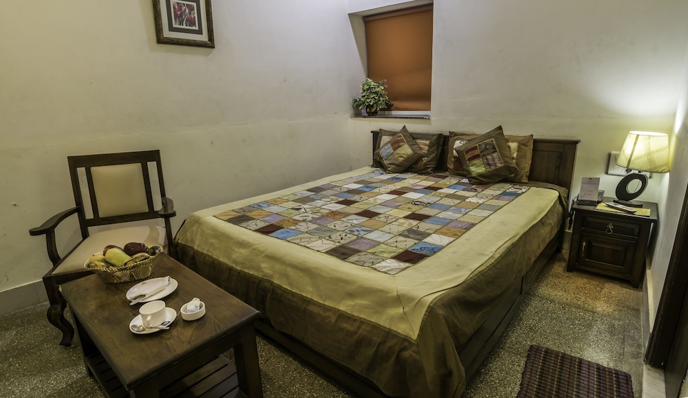 Shree Mohan Villas- Heritage Hotel 17/25