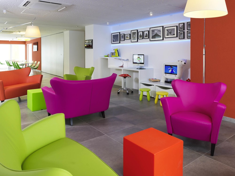 IBIS STYLES NIVELLES 40/73