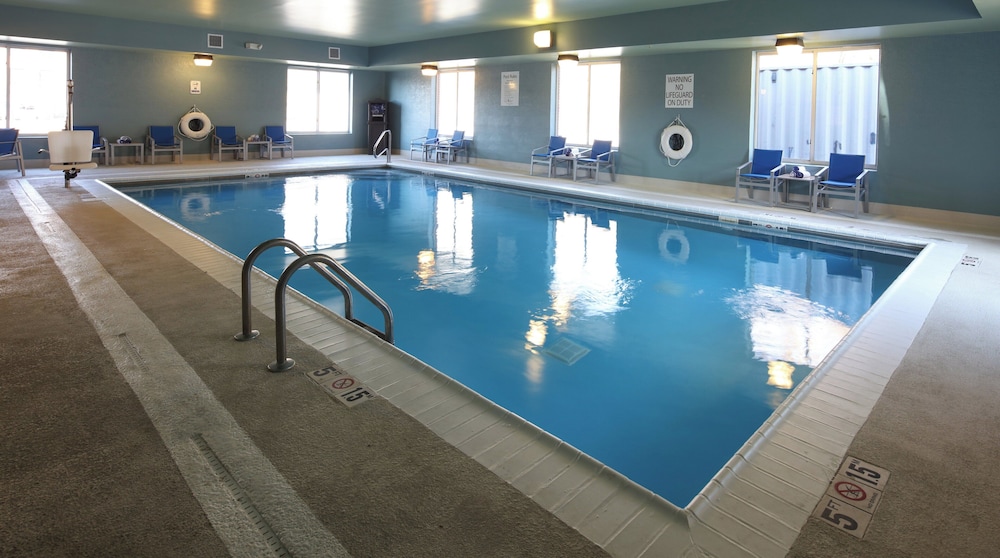 Holiday Inn Express Hotel Suites Cincinnati Se Newport 39/70