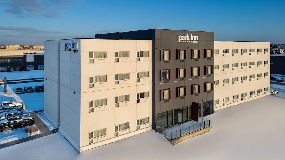 Park Inn By Radisson Edmonton Airport 2/60