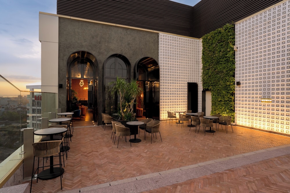 L7 WEST LAKE HANOI by LOTTE L7 RESIDENCES 39/66