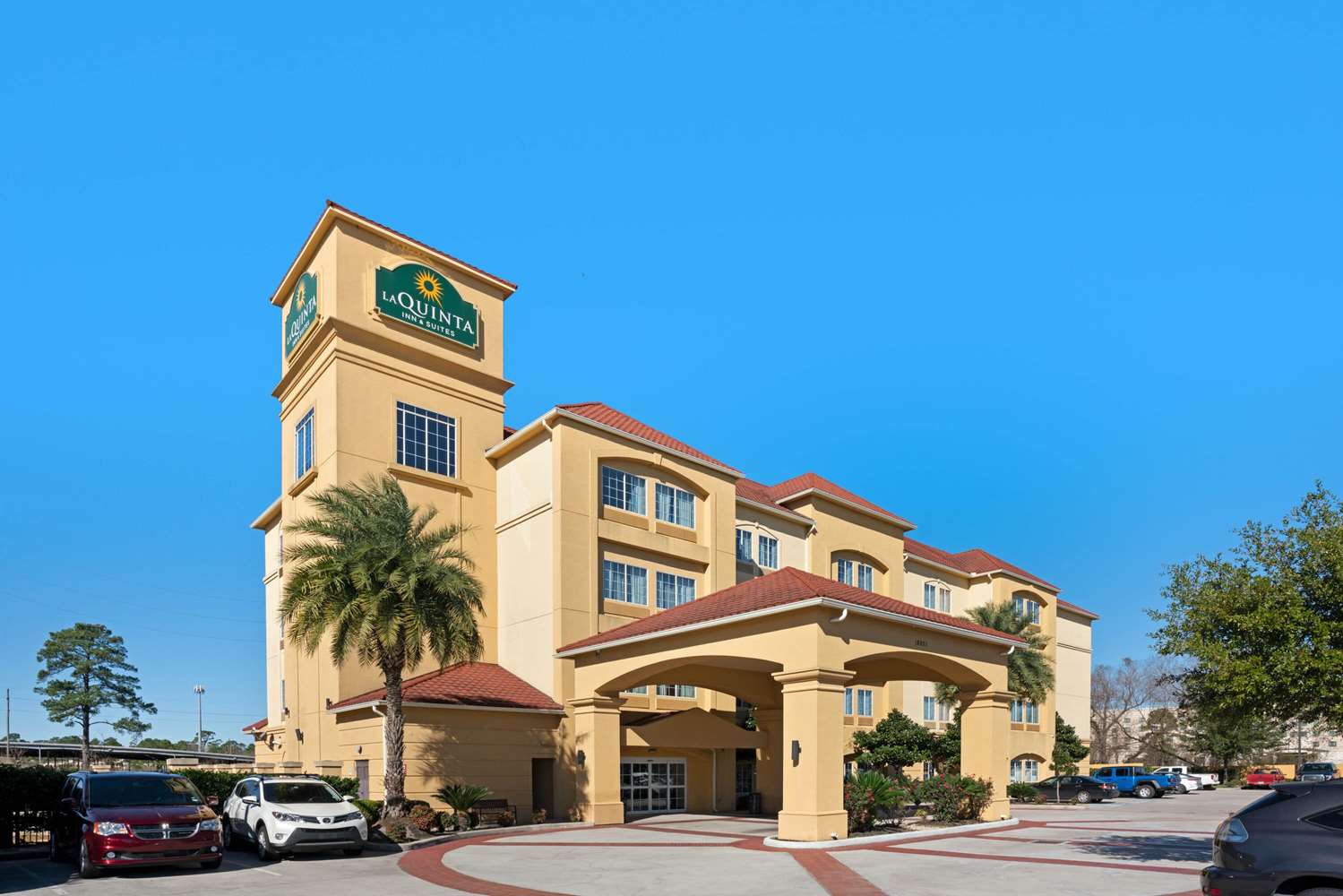 La Quinta Inn & Suites by Wyndham Houston Bush Intl Airpt E 25/30