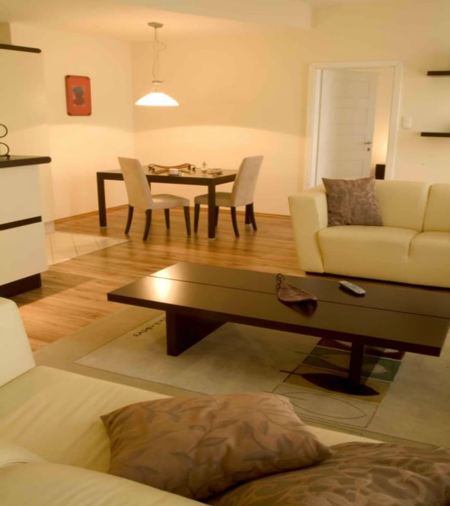 Mamaison Residence Izabella Budapest 27/49