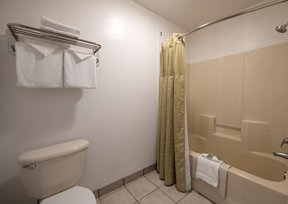 Best Western Liberty Inn 9/26