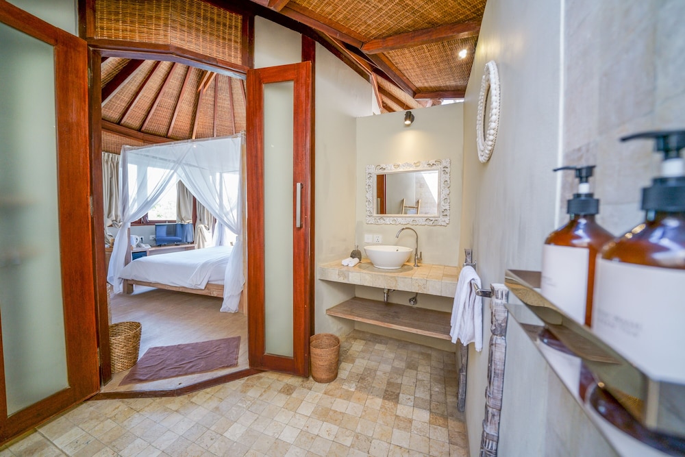 Blue Lagoon Avia Villas 49/50