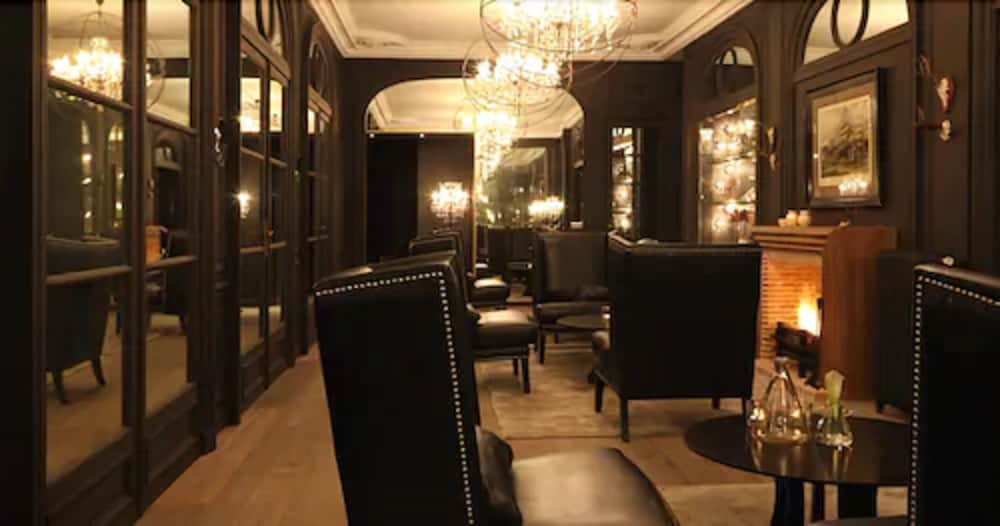 New Hotel Roblin 47/59