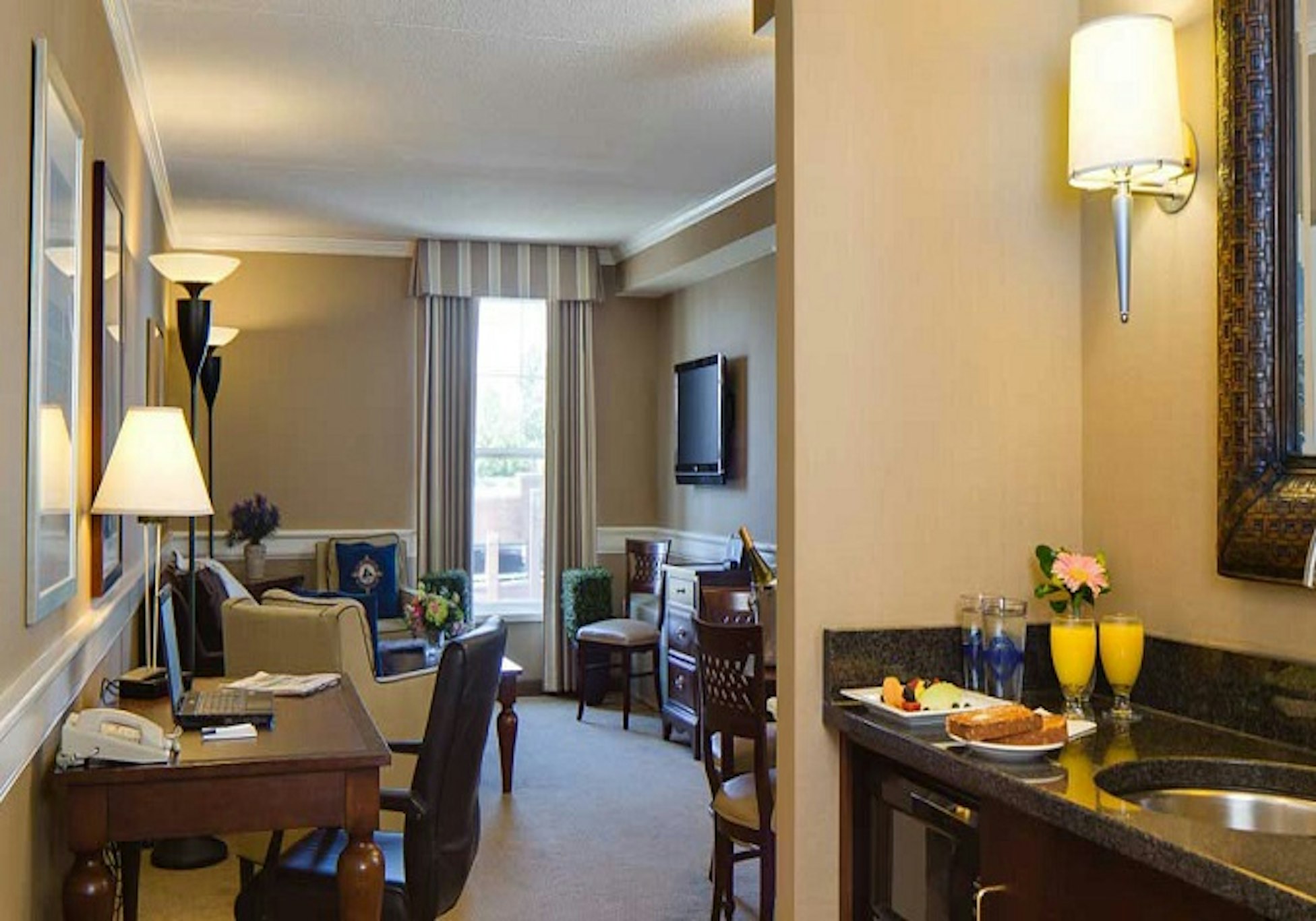Salem Waterfront Hotel and Suites 36/45