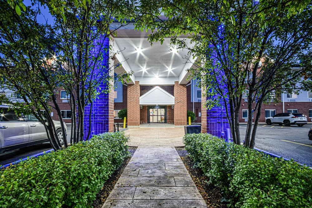 Holiday Inn Express Chicago Nw-Vernon Hills 44/50