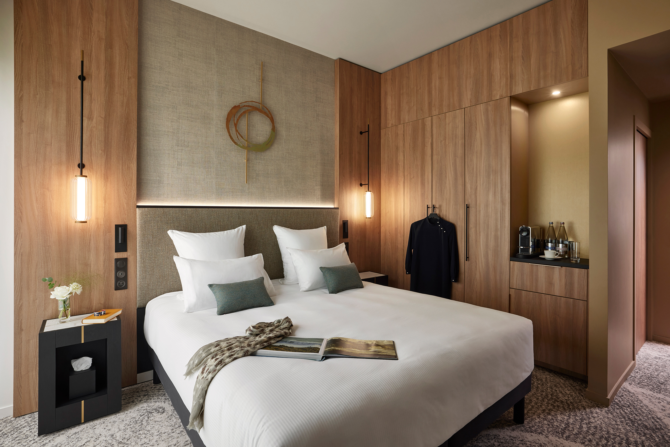 Classic, Double or Twin Bed