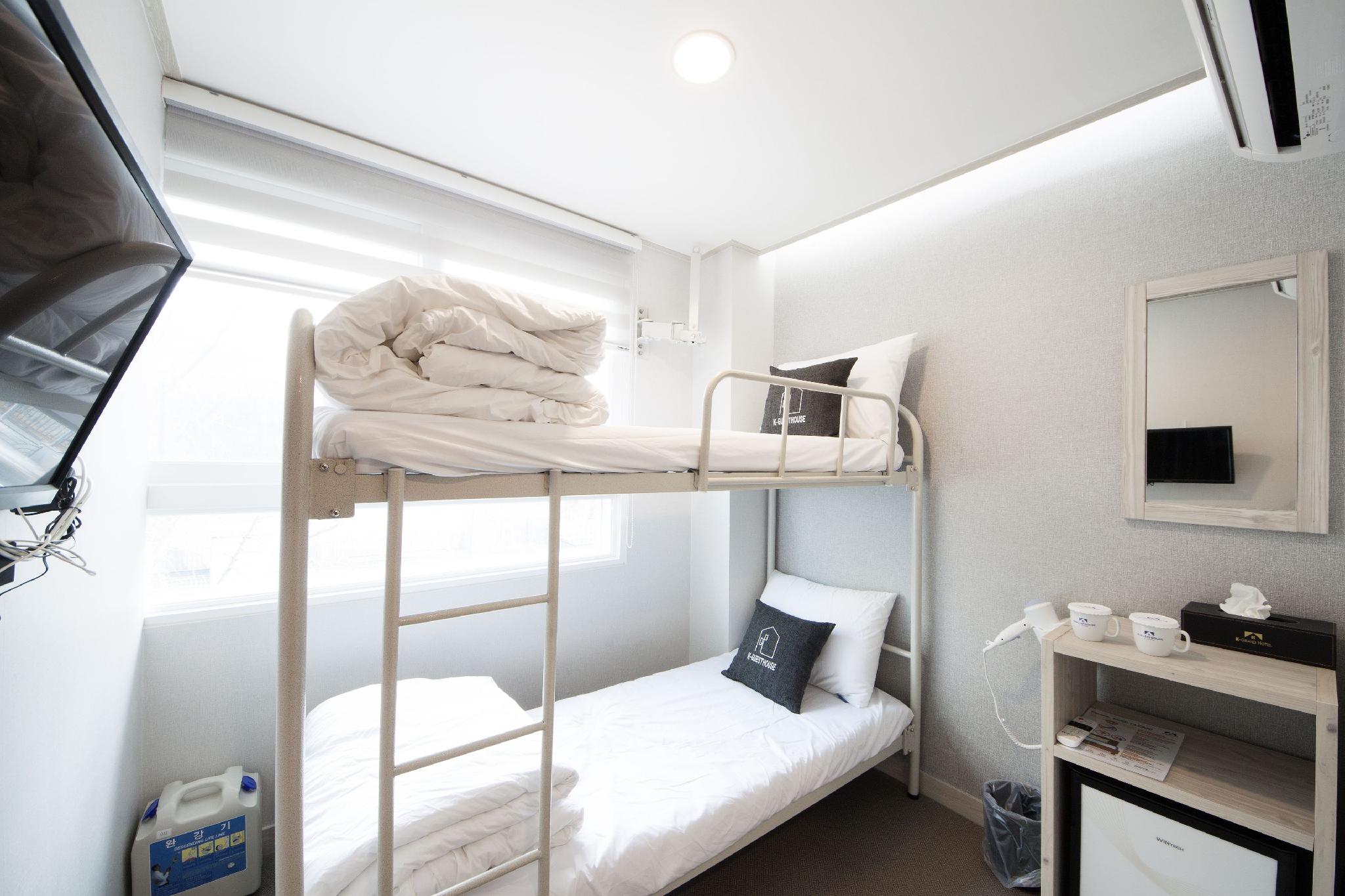 Economy, Twin Beds