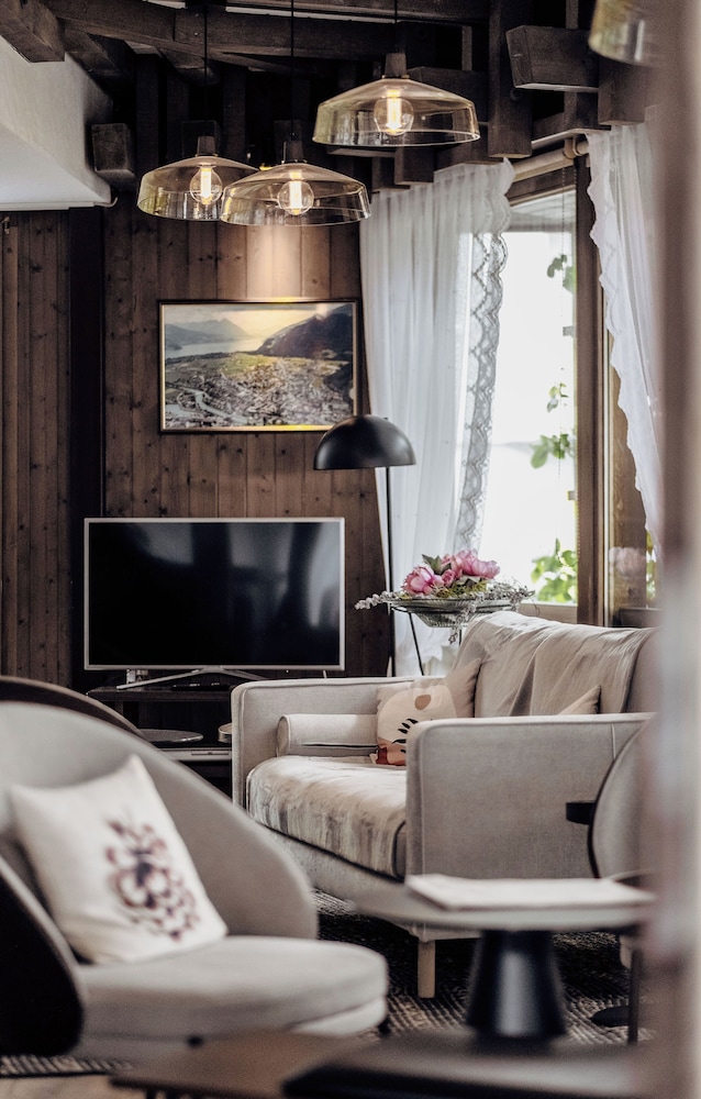 Chalet Swiss Hotel 31/50