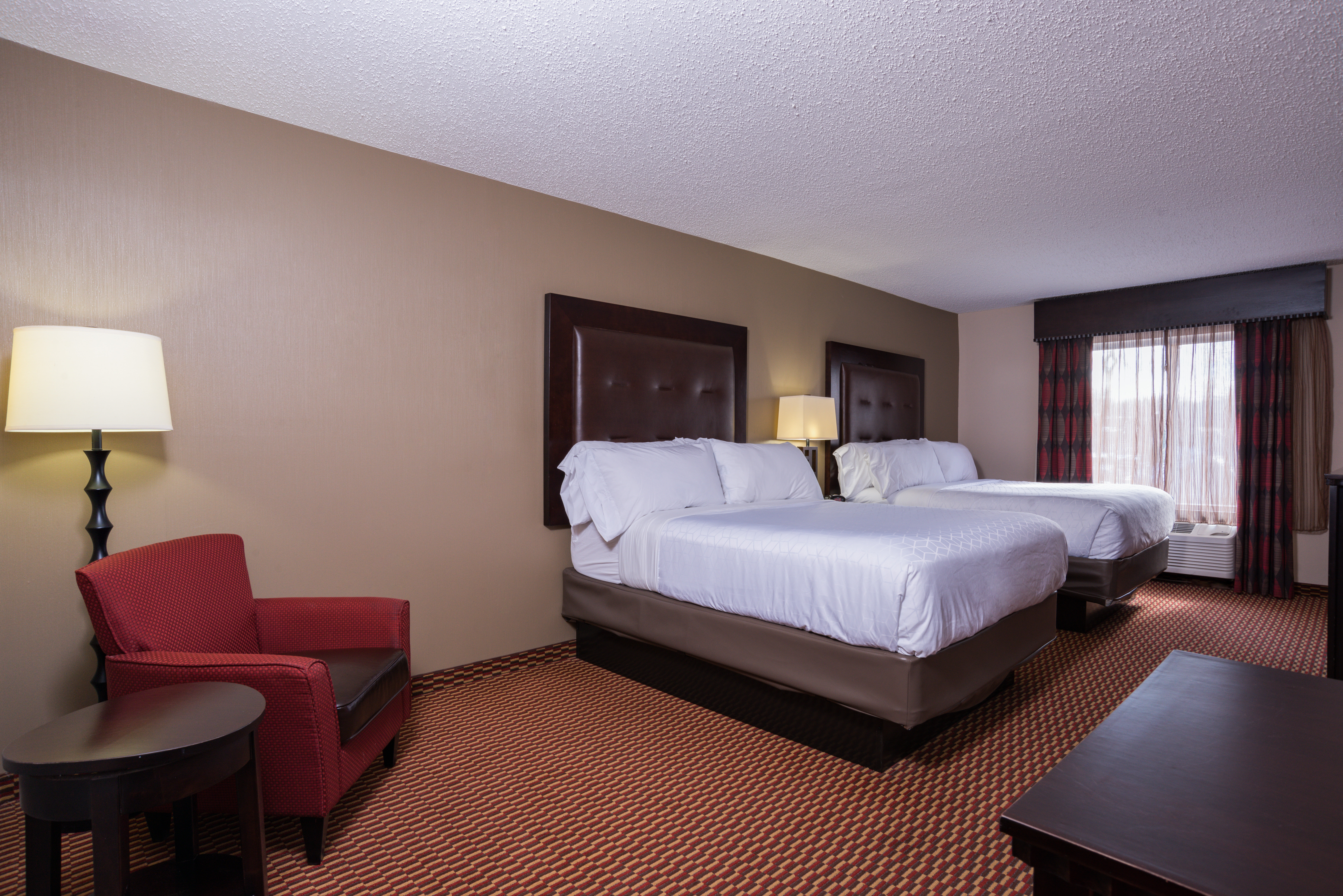 Holiday Inn Express Newington 17/50