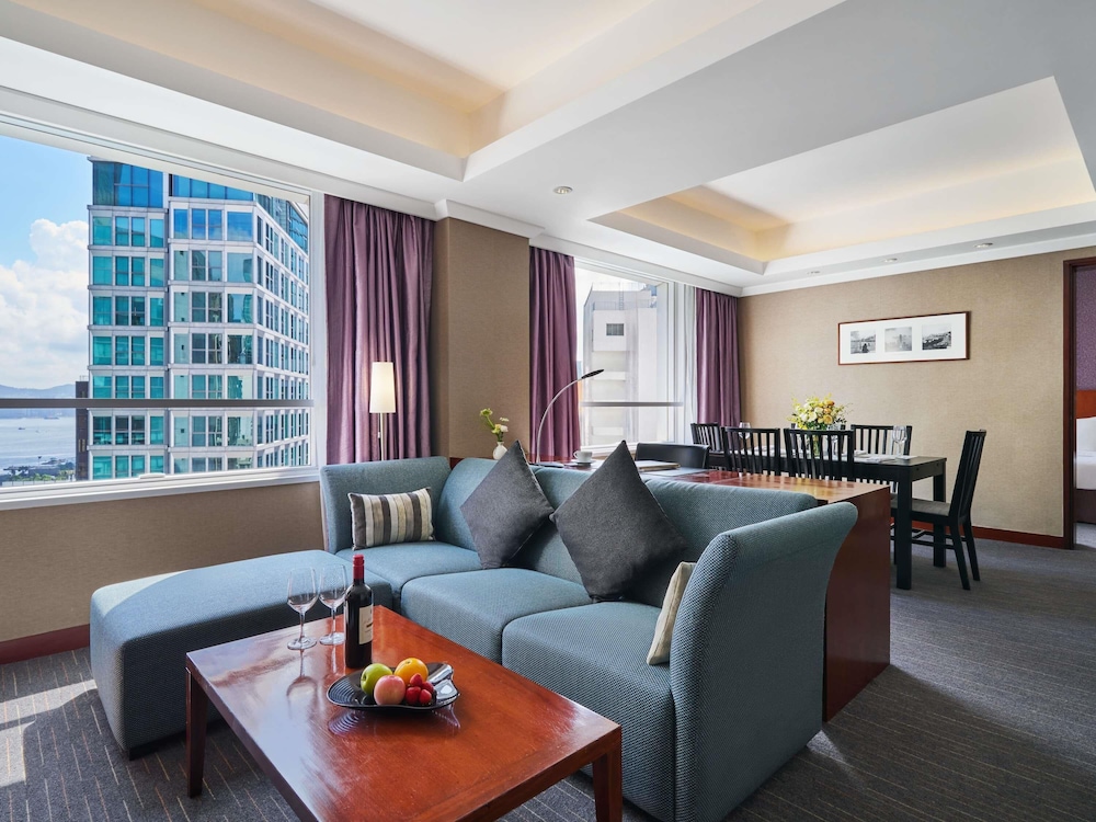Novotel Century Hong Kong 28/48