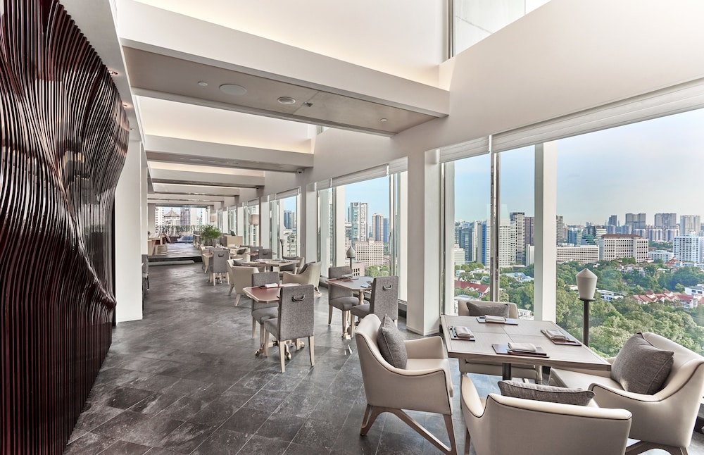 Shangri-La Apartments 53/71