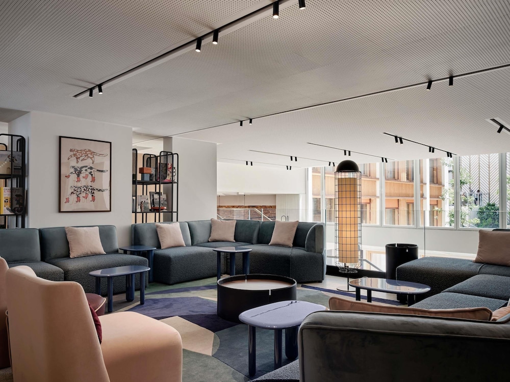 TRIBE Paris Pantin 25/50