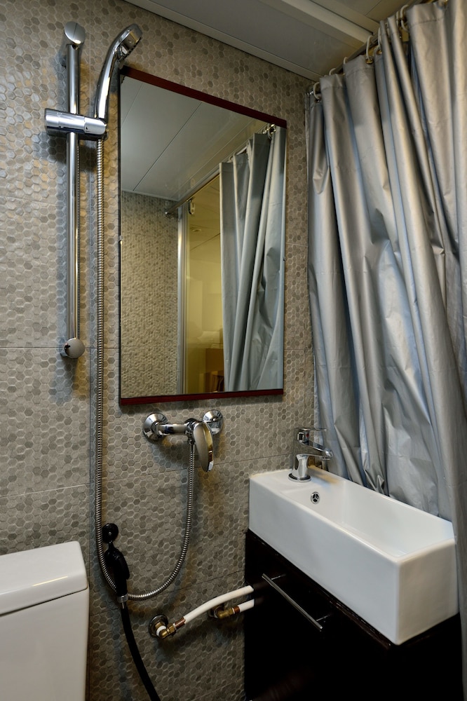 Atlas Guesthouse & Backpackers 49/50