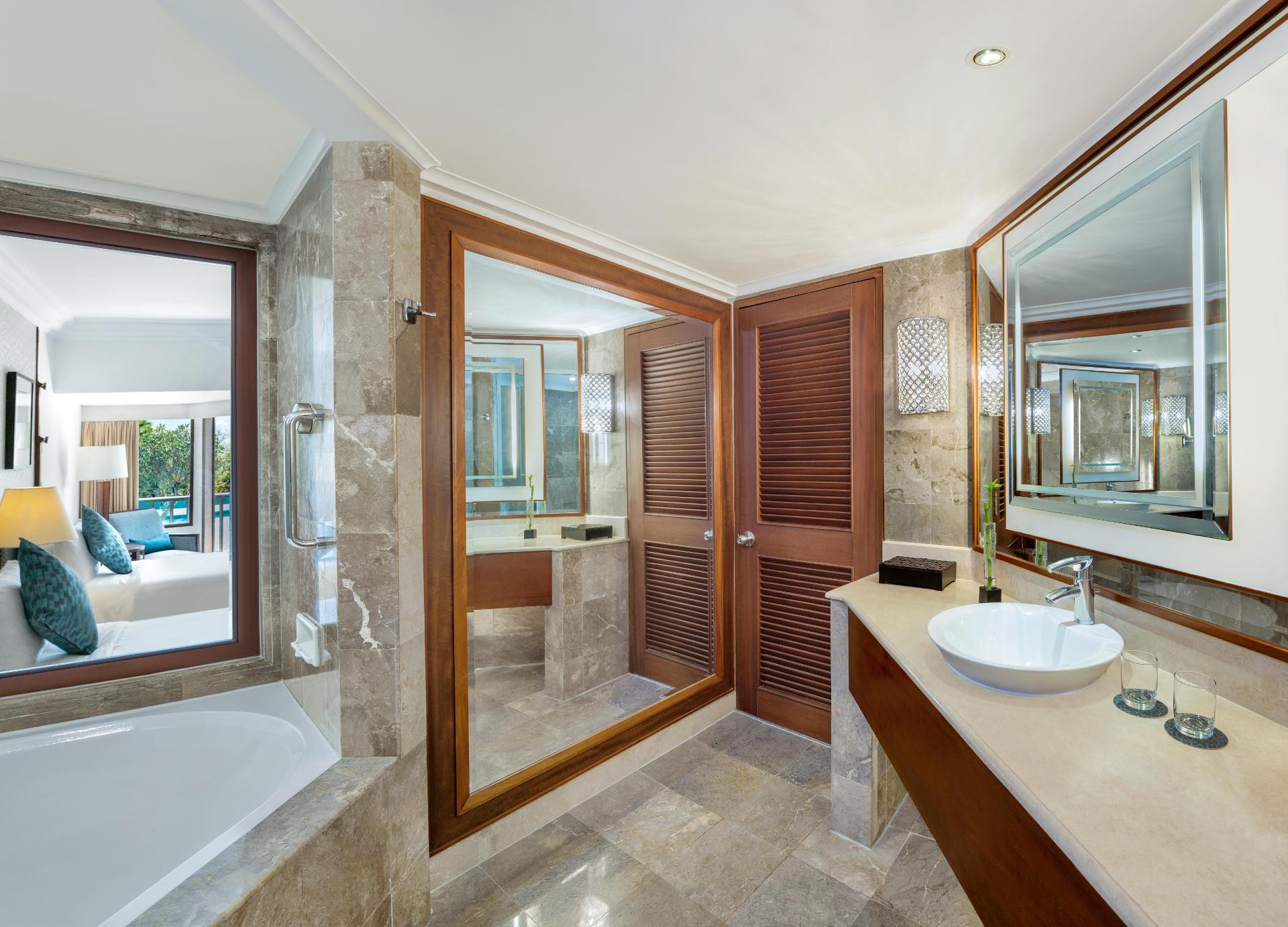 Deluxe, Double Bed, Lagoon View، The Laguna A Luxury Collection Resort And Spa 3/3
