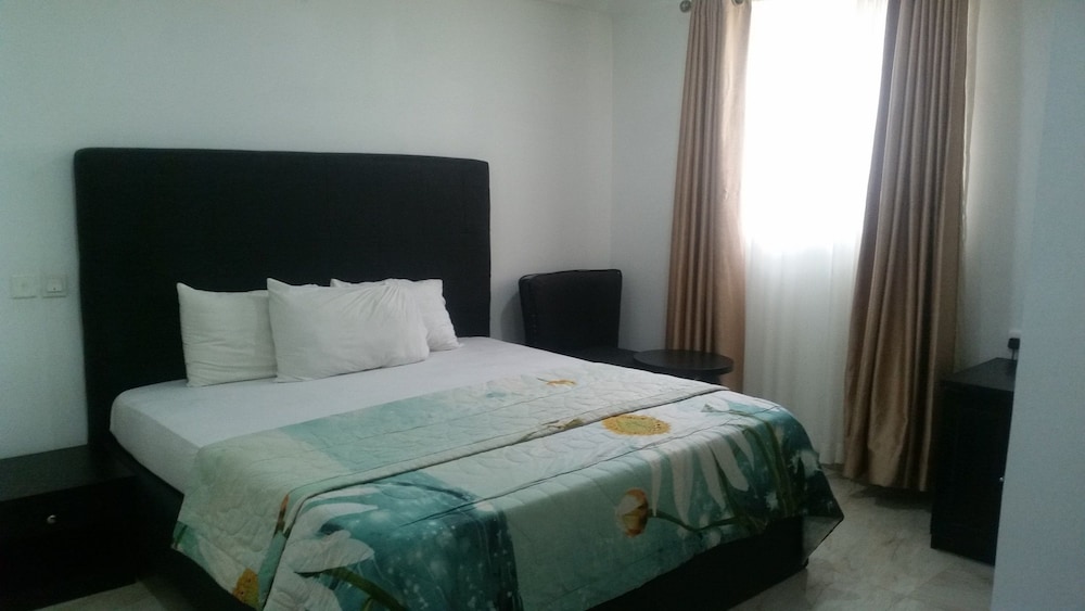 Belvoir Hotel 11/40
