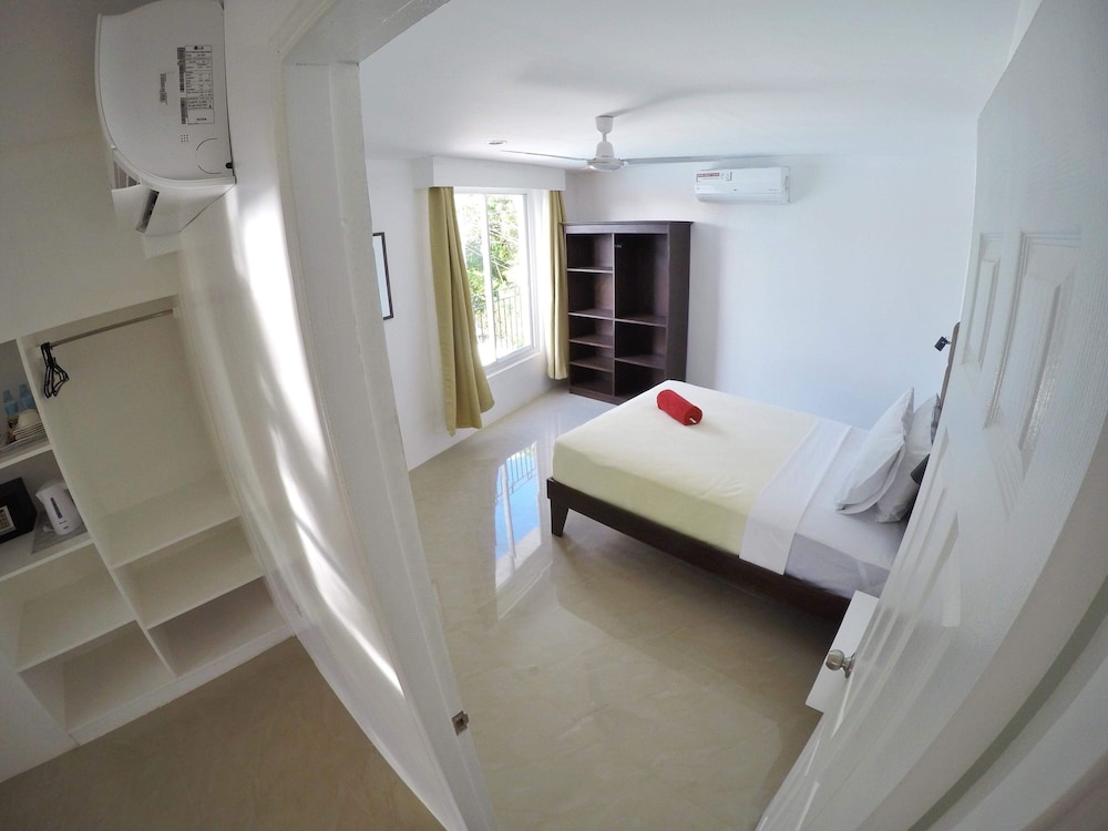 Heartland Hotel Service Rooms And Apartments 26/48