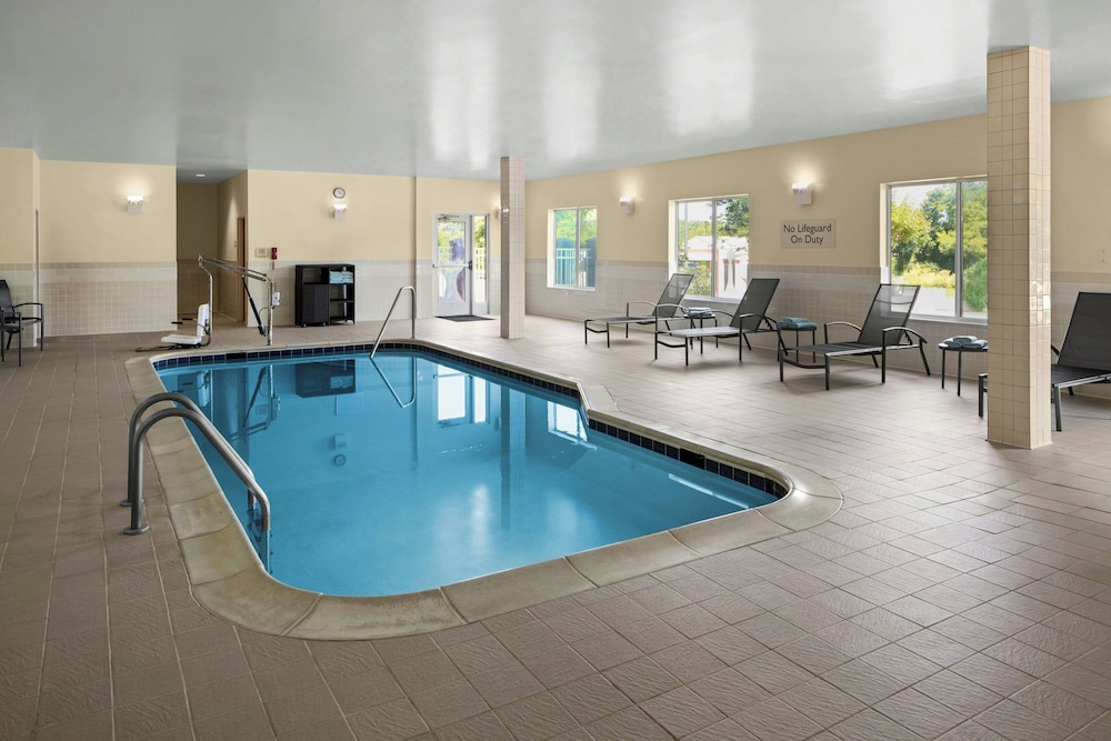 Fairfield Inn & Suites South Boston 32/68