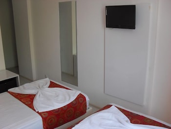 Lucky Monkey Hotel 30/50