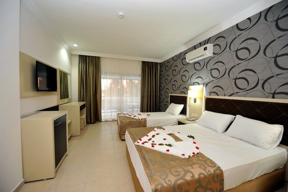 Asrin Beach 18/55