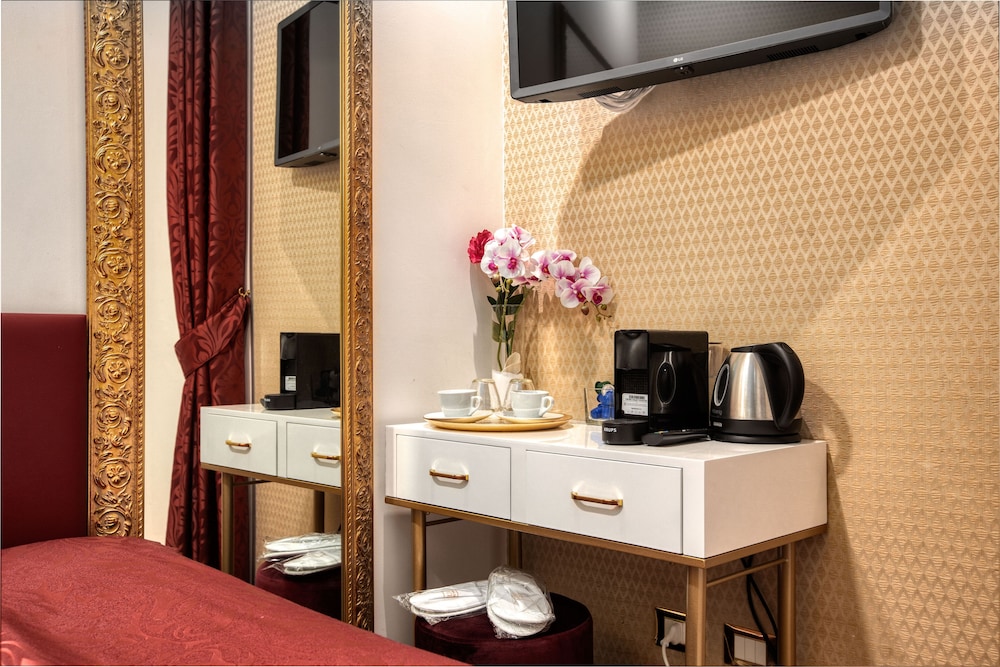 BQ House Trevi Luxury Rooms 3/50